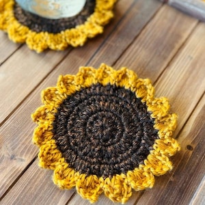 Crochet Sunflower Coaster Pattern // Easy Crochet Gift Pattern // Flat Sunflower Crochet Pattern // PDF Download