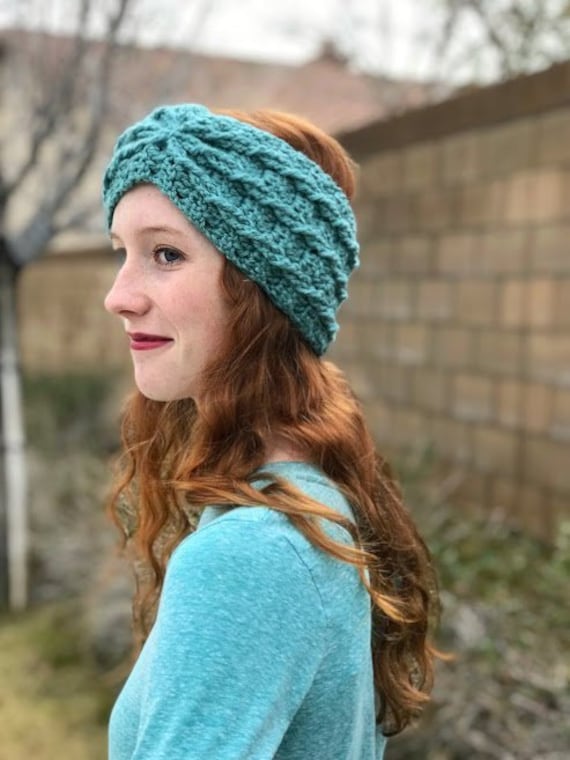 cinched crochet ear warmer women's ear warmer crochet pattern Everglade