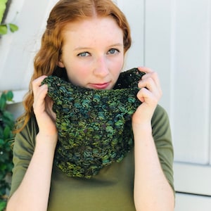 Everglade Cowl Crochet Pattern - Easy Crochet Cowl Scarf, Neck Warmer Crochet Pattern, Cozy Cowl for Women, Digital Download