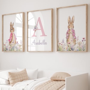 Impresiones de Flopsy Rabbit, Peter Rabbit, impresiones para guardería de niñas, decoración de pared para guardería, flores rosas, niña, arte de pared personalizado, regalo para bebé nuevo