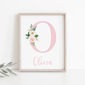 Impresión personalizada del nombre del bebé, carta de monograma, estampados florales de color rosa rubor, guardería para niñas, decoración de la pared de la guardería, regalo para bebés, baby shower,