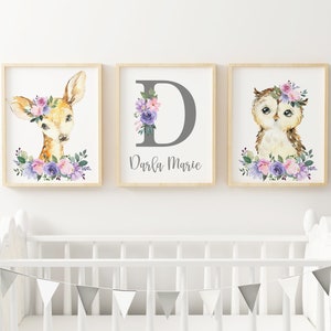 Impresión personalizada del nombre del bebé, Carta de monograma, Animales de granja, Estampados florales de guardería, Niña, Rosa lavanda Acuarela Floral, Decoración de pared,