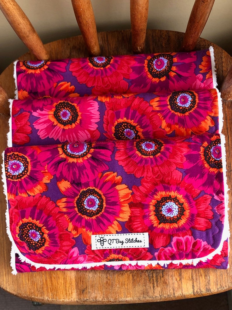 Handmade Painted Daisy Cotton Chenille Baby Burp Cloth Set