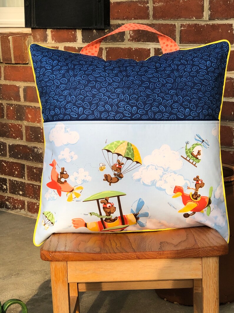 Handmade With Piping And Zipper Flying Ace Dog Reading Pocket Pillow Cover
