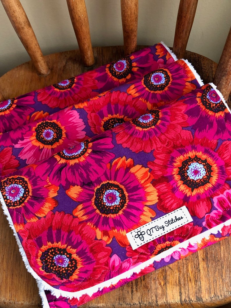 Handmade Painted Daisy Cotton Chenille Baby Burp Cloth Set