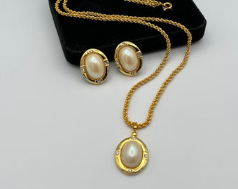 Pierre Cardin, 80s new vintage faux pearl, gold plated pendant necklace & pierced earrings set