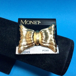 Monet, 80s new vintage gold plated bow brooch