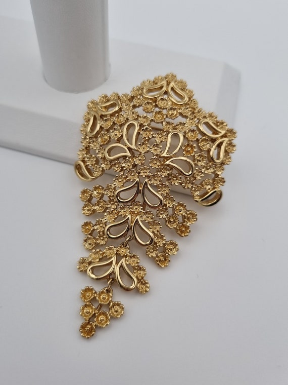 Monet, 60s vintage gold plated articulated dangli… - image 1