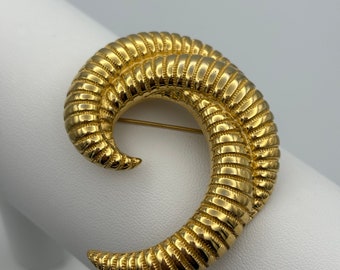 Monet, 80s vintage large gold plated swirl brooch