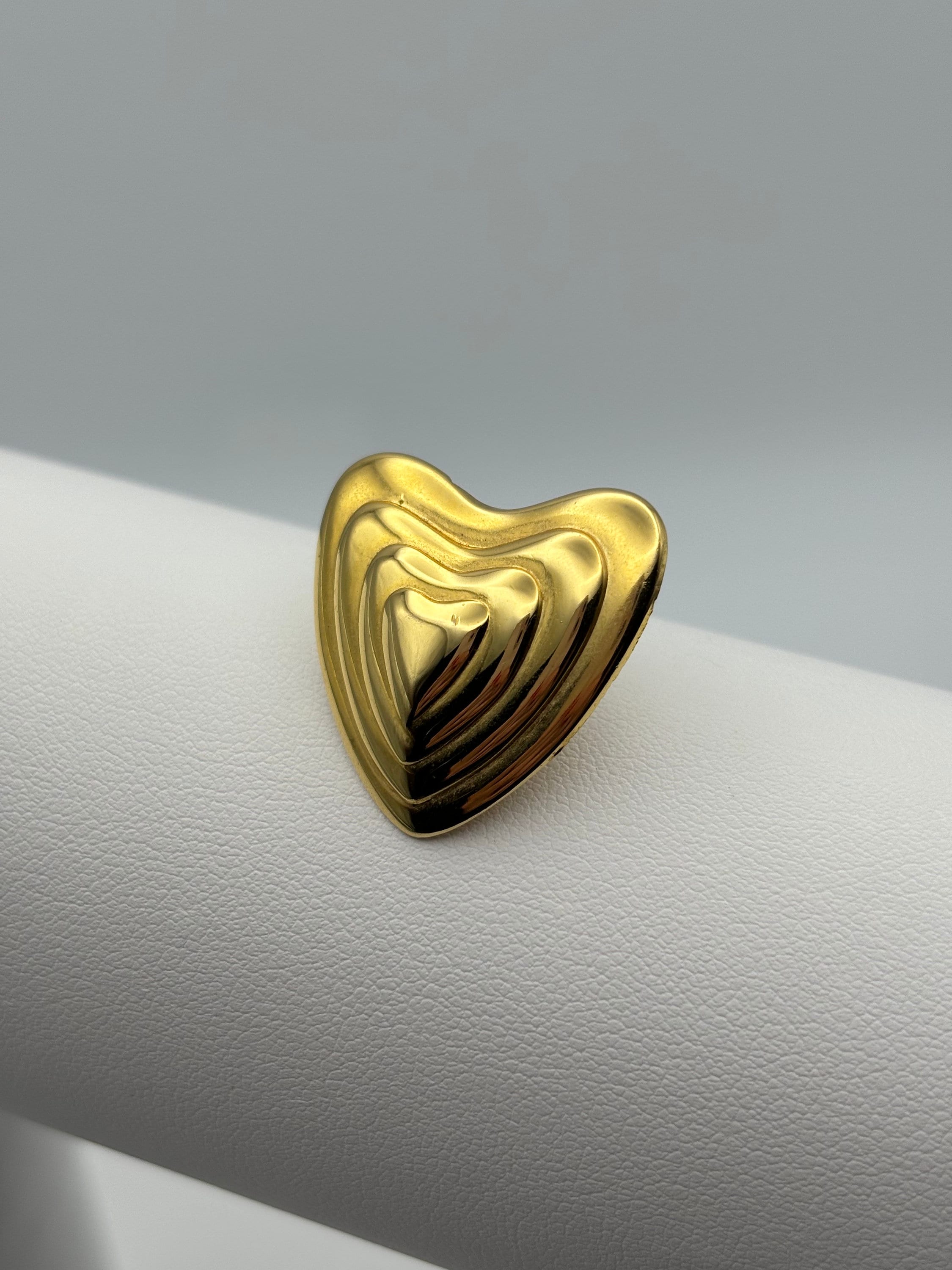 Escada, 80s Vintage Gold Plated Heart Pin - Etsy