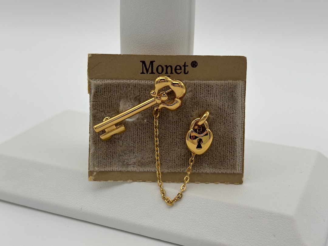 Monet, 60s New Vintage Gold Plated Lock & Key Brooch on Original Card ...