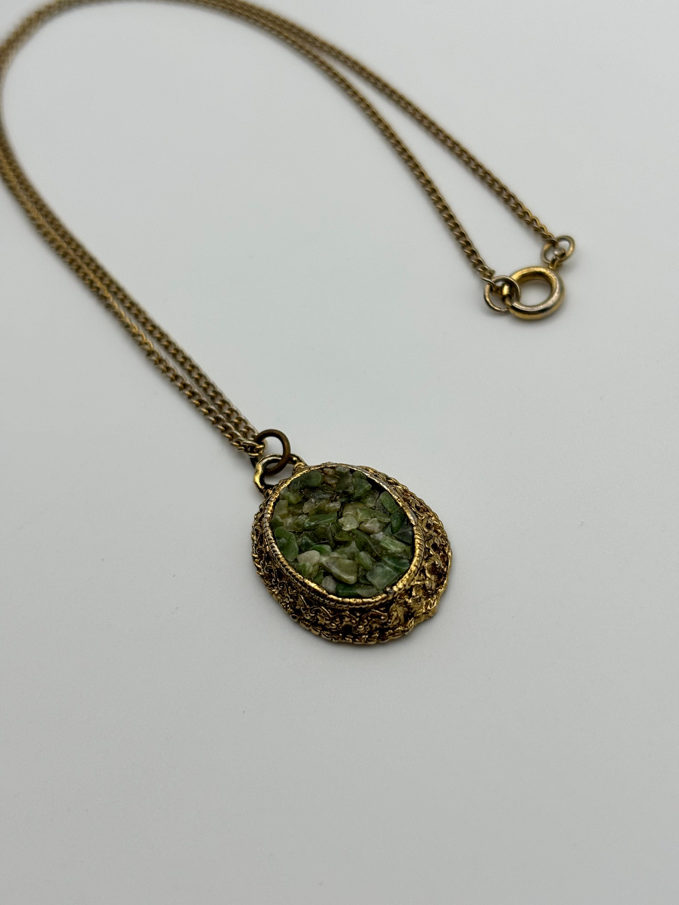 Hollywood, 80s Vintage Green Gems Pendant Necklace - Etsy