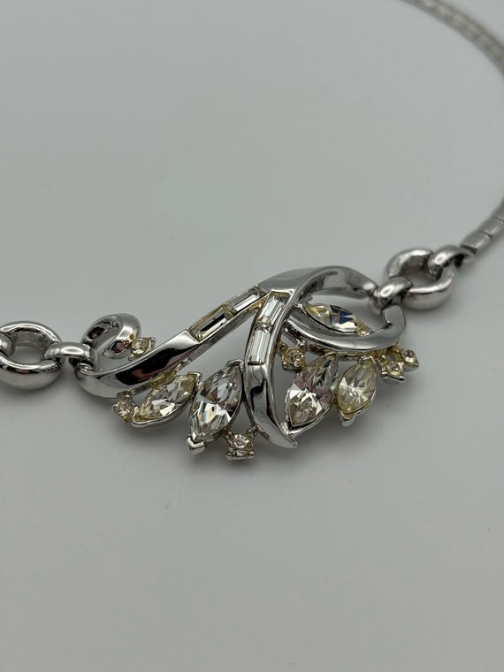 Trifari, 50s vintage silver plated & crystal flor… - image 4