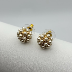Jaren 80 vintage nepparel bloemencluster steekoorbellen