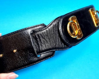 Salvatore Ferragamo, Gancini, 80s Vintage Black Leather  display picture 2