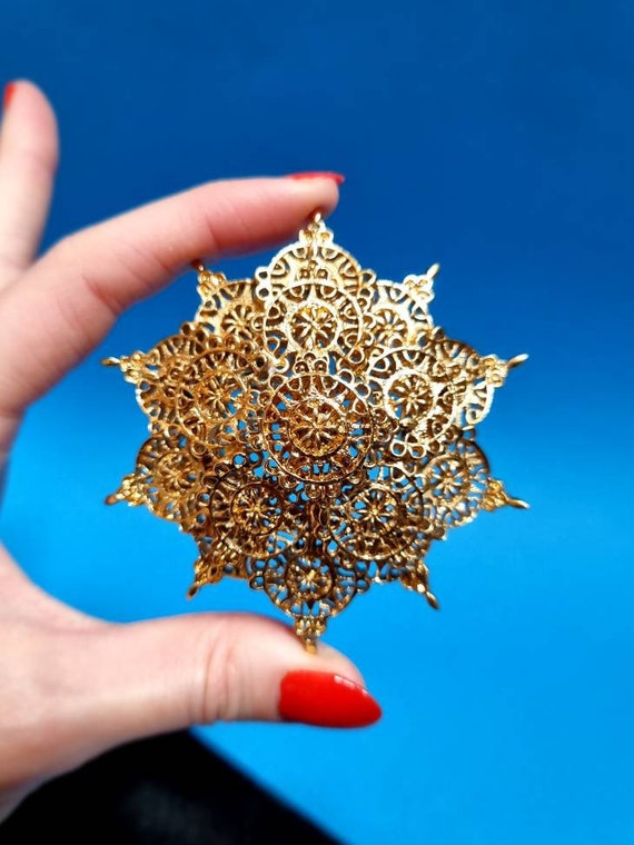 60s vintage huge gold plated triple tier flowe… Gem