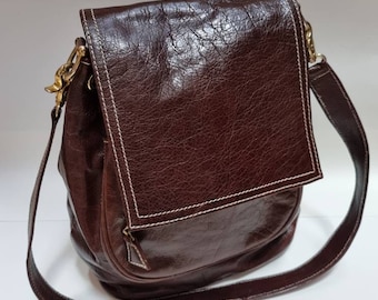 90s vintage brown leather drawstring bucket bag - ownedbySue