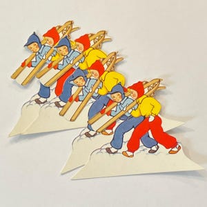 Set van 5 vintage plaatskaarten. Skiërs. Kinderen. Sneeuwpak. Sneeuw. Servies. Feestje. Voorraad ongewenste tijdschriften