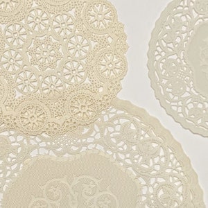 12 Vintage Roylies Paper Doilies. 5 inch. 8 inch. Junk Journal Supply