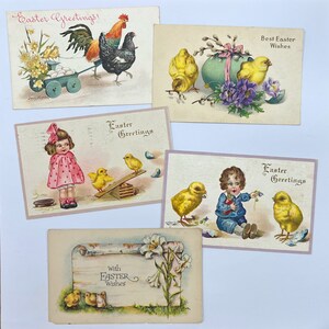 Cinque cartoline pasquali vintage con bambini e pulcini. Pulcini di Pasqua. Liliaceo. Fornitura di riviste spazzatura