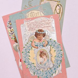 4 cartes postales vintage de la Saint-Valentin avec Cupidon. Bisous. Embossé. Allemagne. Fourniture de journaux indésirables