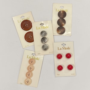 Set of Five NOS Vintage La Mode Buttons on Cards. Silver. Crest. Red. Rust. Junk Journal Supply