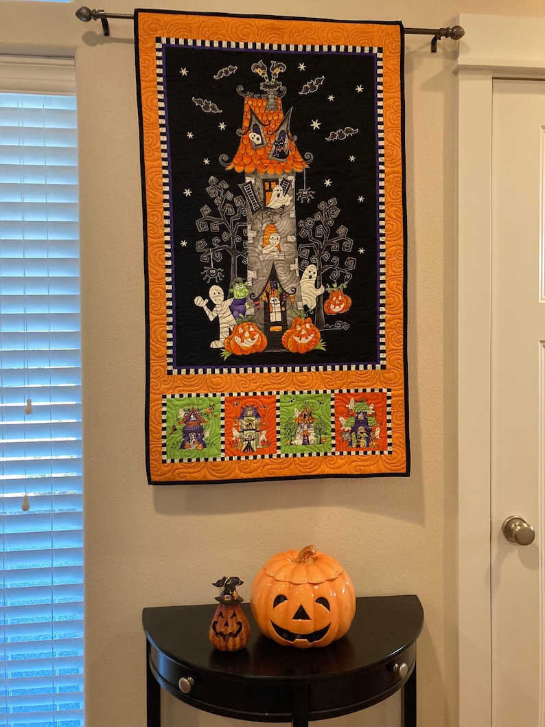 Quilted Halloween Wall Hanging - Etsy