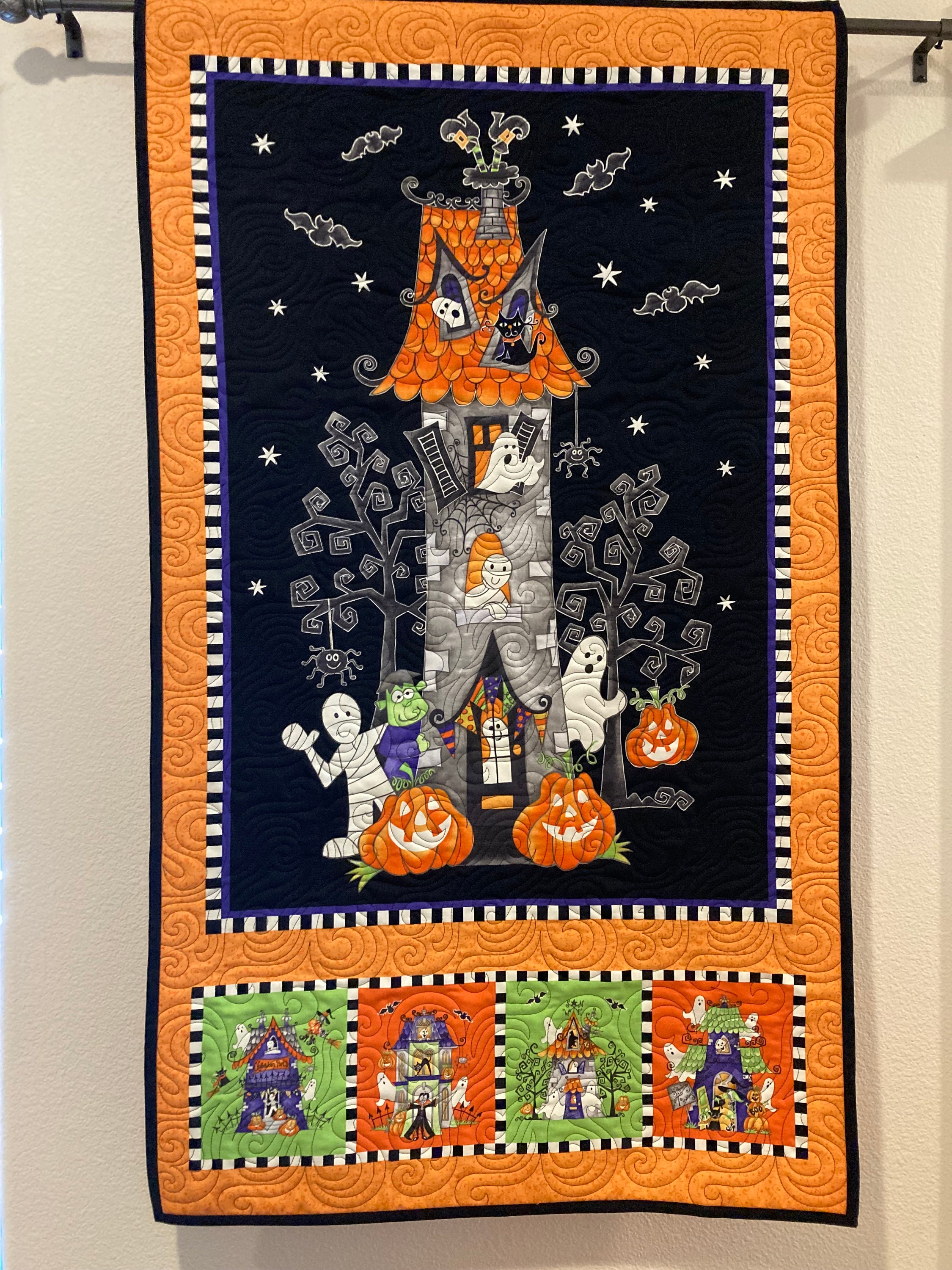 Quilted Halloween Wall Hanging - Etsy