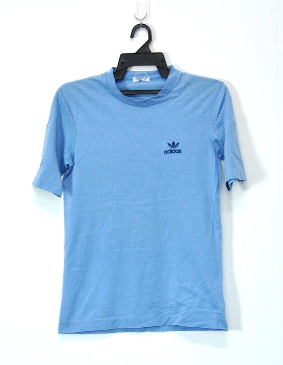 adidas small logo t shirt