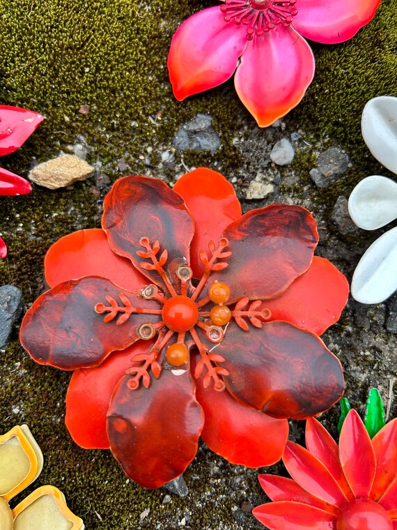 Flower Power Brooches - image 5