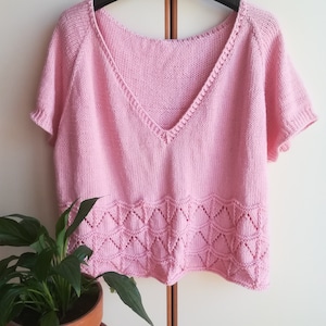 Pdf pattern for knitted V neck summer tee with lace insert