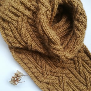 PDF pattern for Knitted scarf CRAZY CABLES, scarf with moving 4 stitches left and right cables, image 2