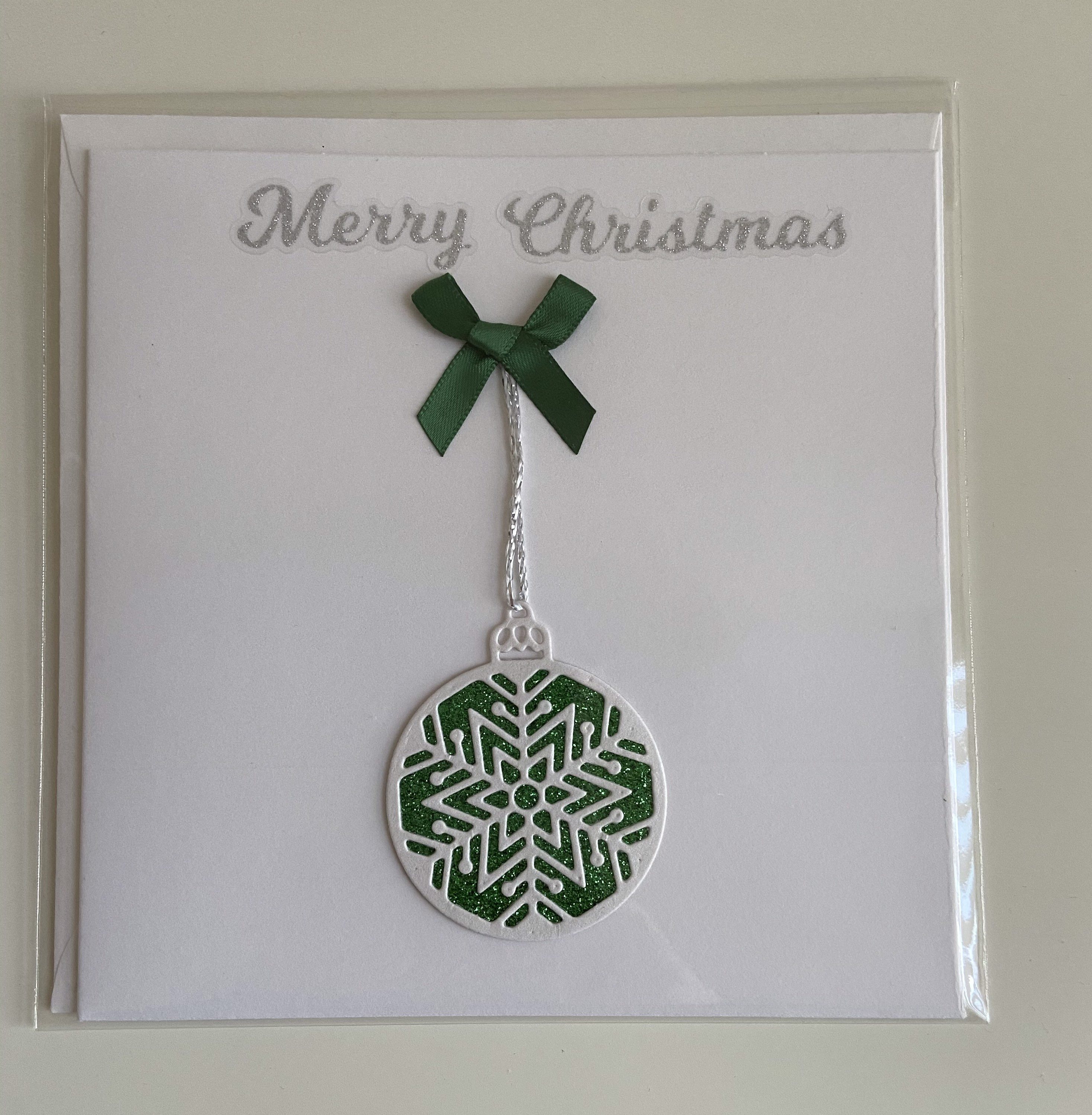 Christmas Card// Christmas Bauble// Green// Handmade// Ribbon// Card for him// Card for her// Greetings card