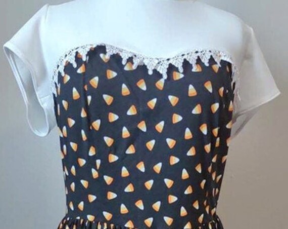 D-4114 Spooky candy corn dress
