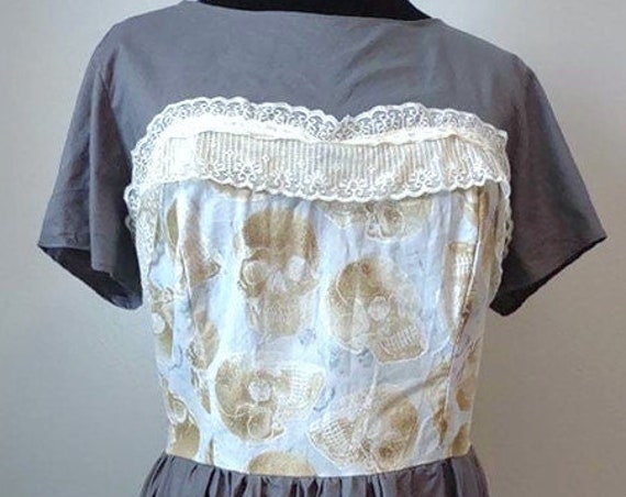 D-4113 Spooky gold skull dress