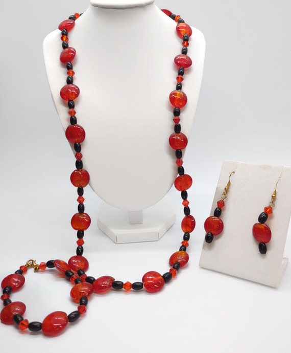 Handcrafted glass bead necklace set