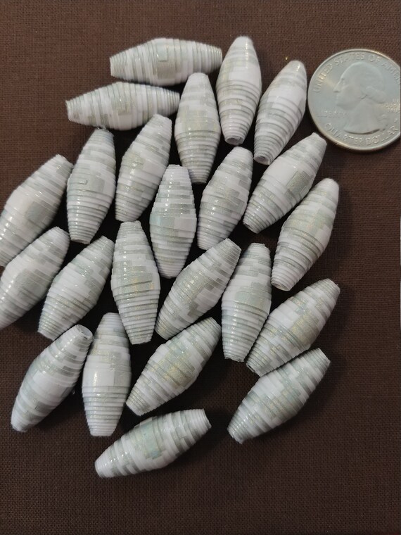 B-4056 white and silver paper beads