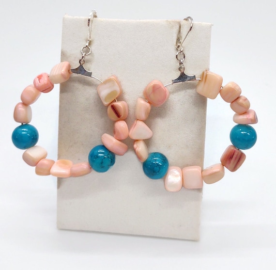 E-1677 Pink Shell Hoop Earrings