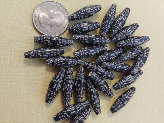 B-4065 Black and Gray Paper Beads