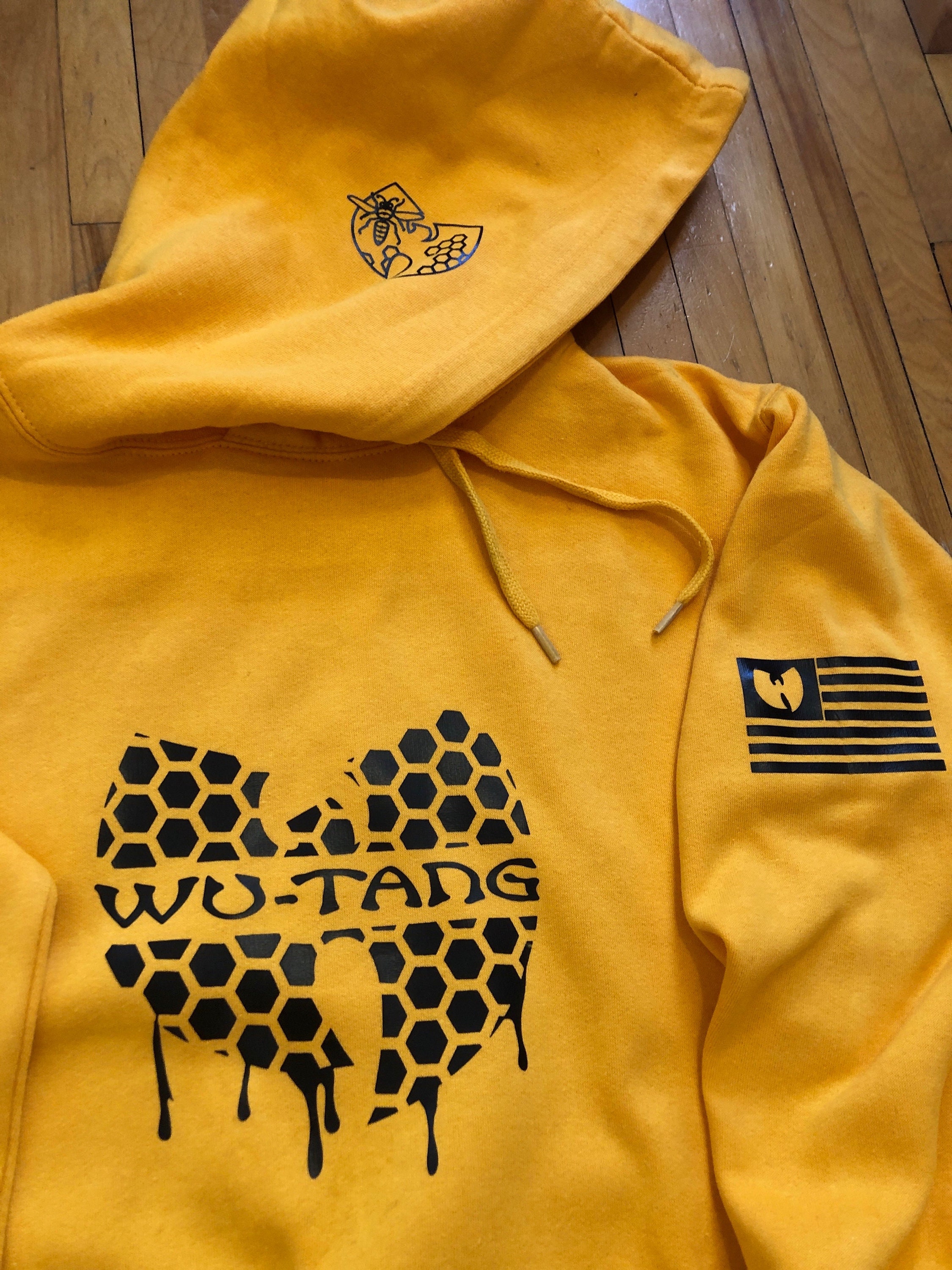 Wu-tang Killa Bees. Yellow Hoodie With Black Graphics. 90s Wu-tang Killa Bees. Yellow Hoodie With Black Graphics. 90s