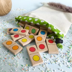 Jeu de dominos de couleur, jeu de dominos en bois, dominos faits main, dominos en bois, jeu de tuiles