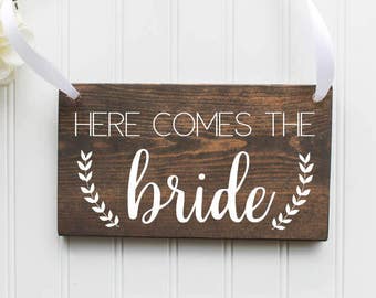 Here Comes The Bride Wooden Sign| Ring Bearer Sign| Flower Girl| Rustic Wedding Decor| Wooden Wedding Decor| Spring Wedding| Summer Wedding