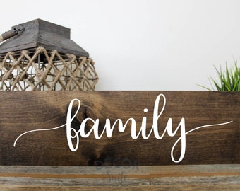 Family Painted Wood Sign| Rustic Wood Sign| Farmhouse Decor| Living Room Decor| Family Decor| Mantle| Gallery Wall| 18" x 5.5"