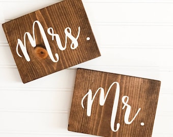 Rustic Mr and Mrs Wood Signs: Farmhouse Wedding Table Decor