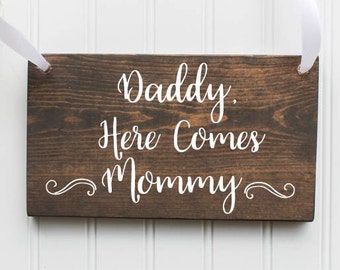 VORCOOL Wood Wedding Gift Plaque Daddy Are You Ready Here Comes Mommy Sign VORCOOL Wood Wedding Gift Plaque Daddy Are You Ready Here Comes Mommy Sign