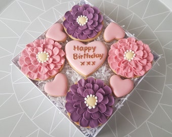 Gift box/ Birthday gift / Mother's Day / Get well soon/ Thank you gift/ For Mum / For her / Mother's gift / Cookies/ Hand-decorated biscuits