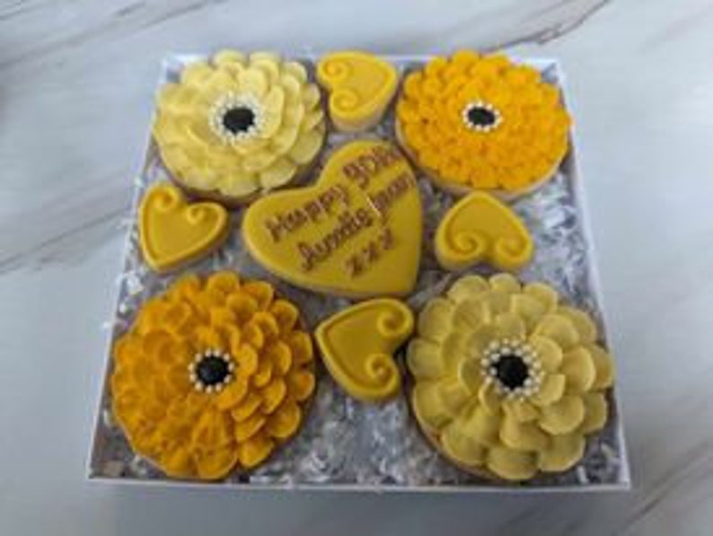 Gift box/ Birthday gift / Mother's Day / Get well soon/ Thank you gift/ For Mum / For her / Mother's gift / Cookies image 4