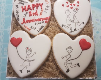 Anniversary gift/ Valentine's Day/ Personalised cookies/ Personalised gift box/ unique gift / Homemade cookies/ Bespoke biscuits / gift