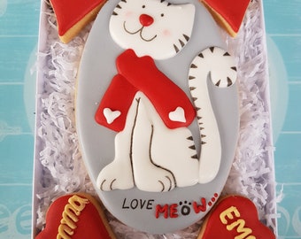 Cat themed cookies / Personalised cookies / Birthday present Valentine's gift / Sweet cat / Edible gift / Gift for cat lovers / Homemade