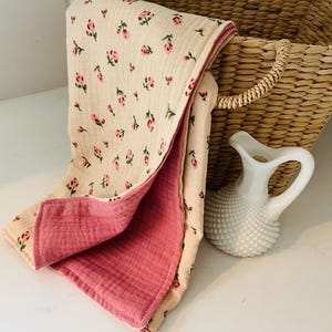 Reversible Floral Baby Girl Blanket | Vintage Style Muslin Floral Stroller Blanket | Baby Girl Crib Blanket | Double Sided Dusty Rose
